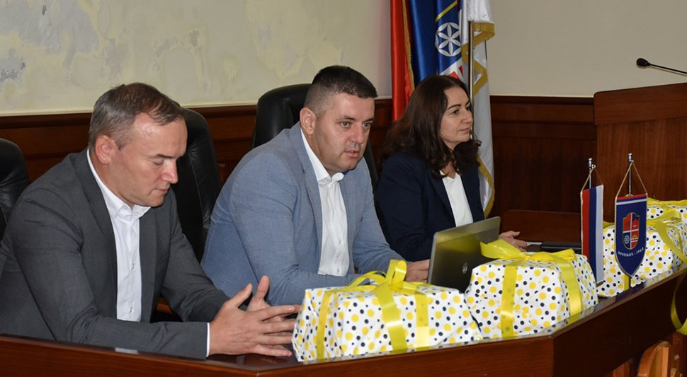 Mrkonjić Grad udžbenici.jpg